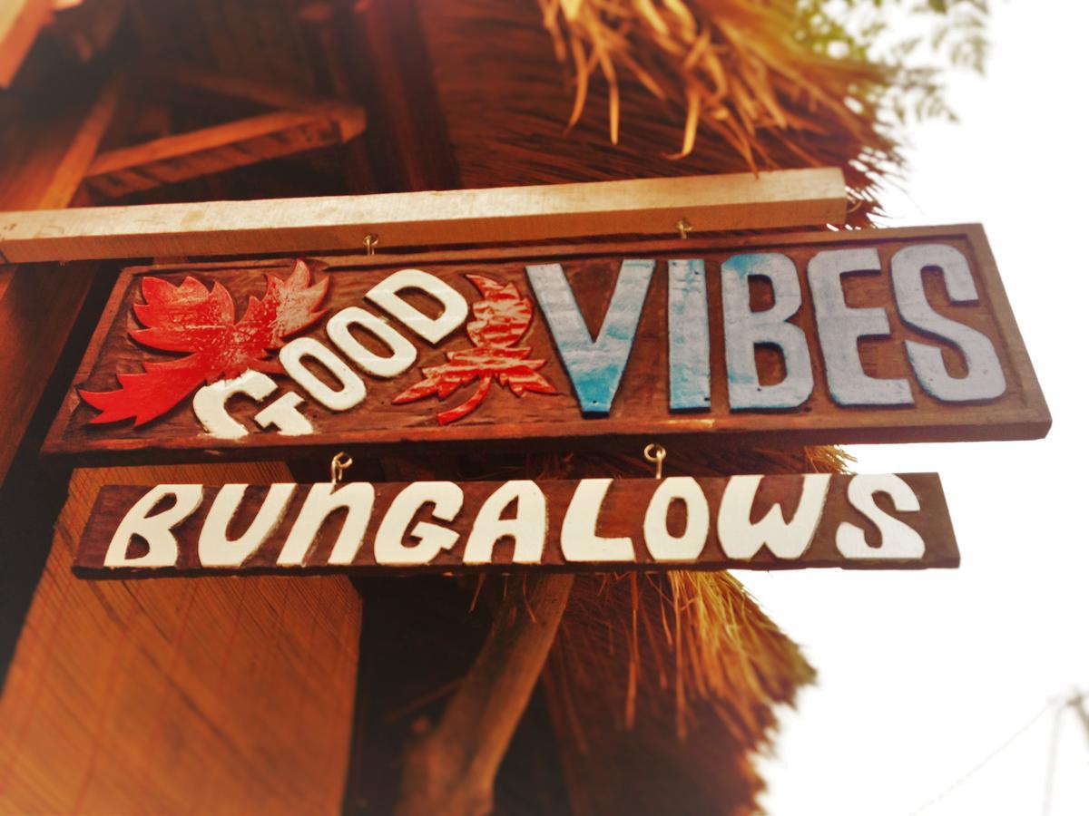 Good Vibes Bungalows Gili Trawangan Extérieur photo